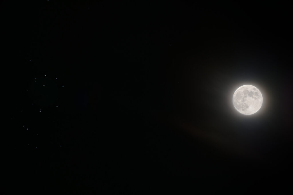 Luna piena e Pleiadi