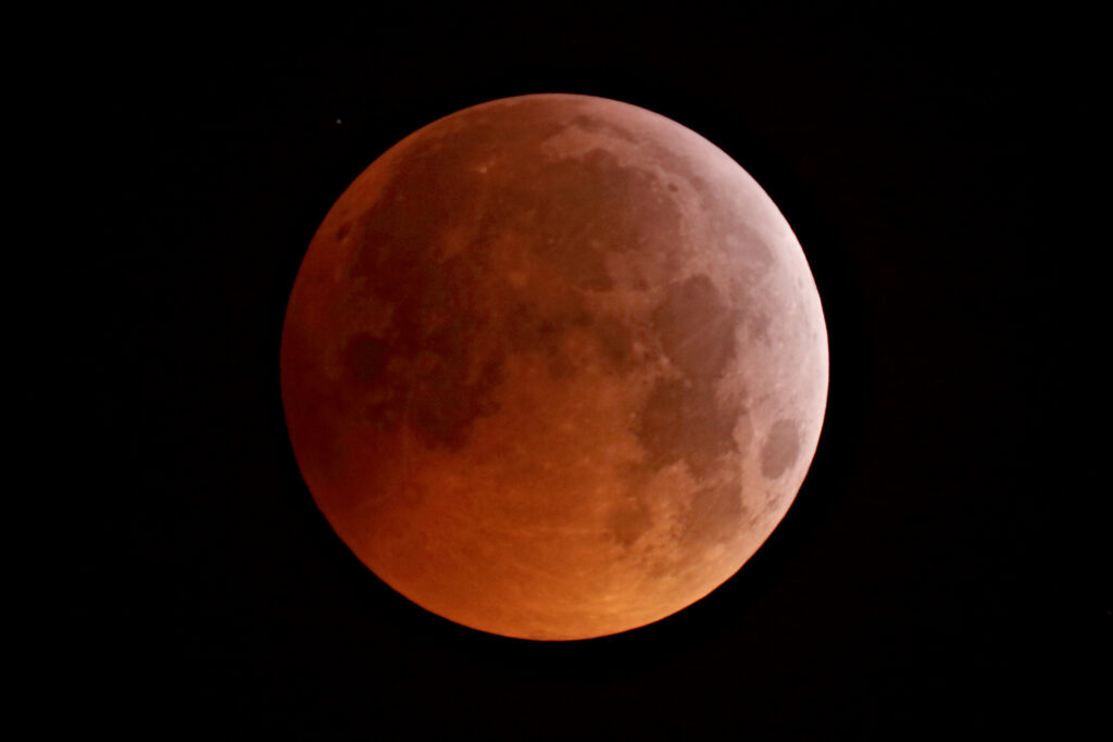 Luna durante l’eclissi totale