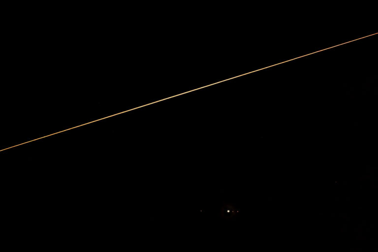 La ISS passa vicinissima a Giove