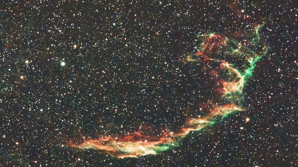 Parte est della grande nebulosa Velo nella Costellazione del Cigno