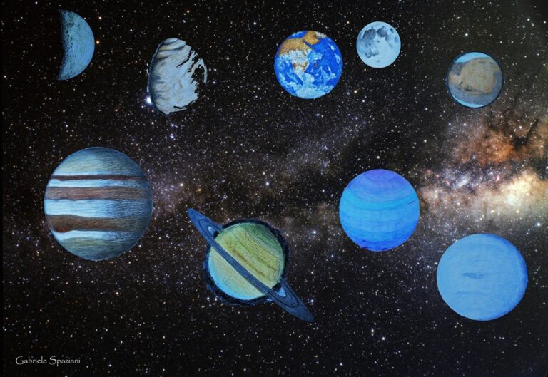 Pianeti eseguiti con semplici matite colorate