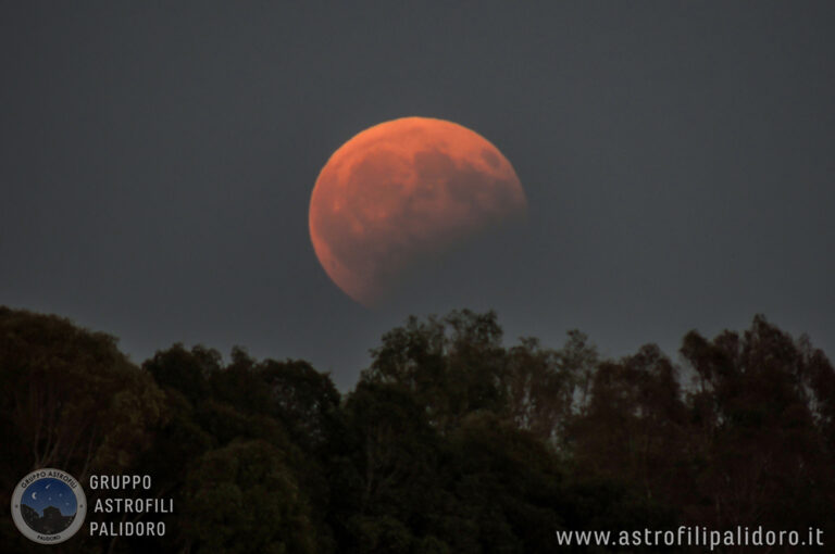 Eclissi Parziale di Luna