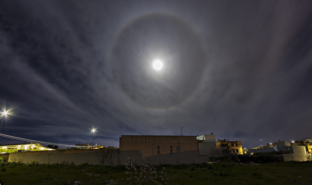 Alone Lunare a 22 gradi