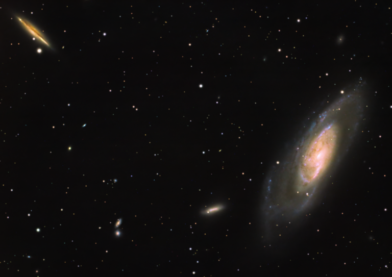 M106 e le sue vicine galassie lontane