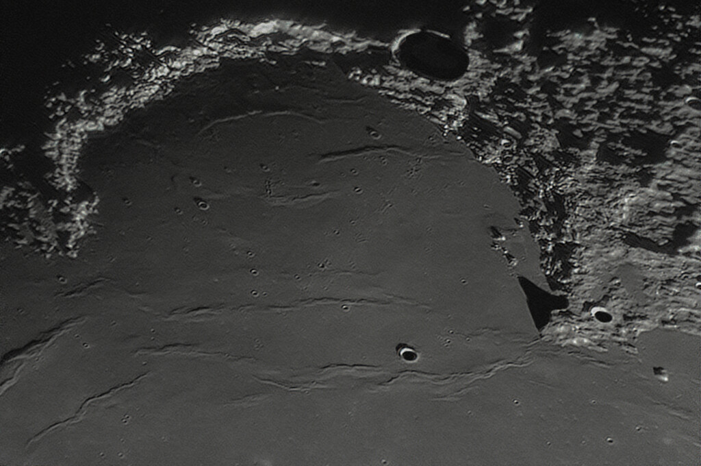 Sinus Iridum o "maniglia della Luna"