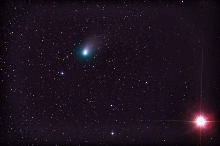 Cometa C/2022 E3 ZTF e Marte