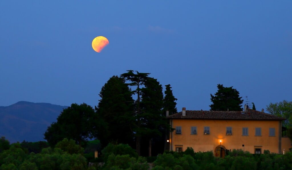 Eclisse di Luna nel Chianti