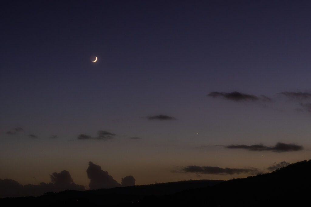 Saturno, la Luna, Venere e Giove insieme a dare spettacolo al tramonto.