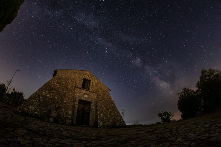 La Via Lattea dalla Cappella del Monte Stella