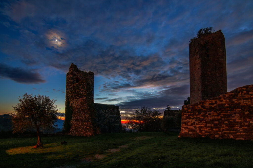 La Luna e i pianeti Giove e Saturno visti da Serravalle Pistoiese.
