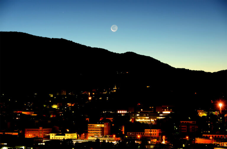 luna sopra mendrisio