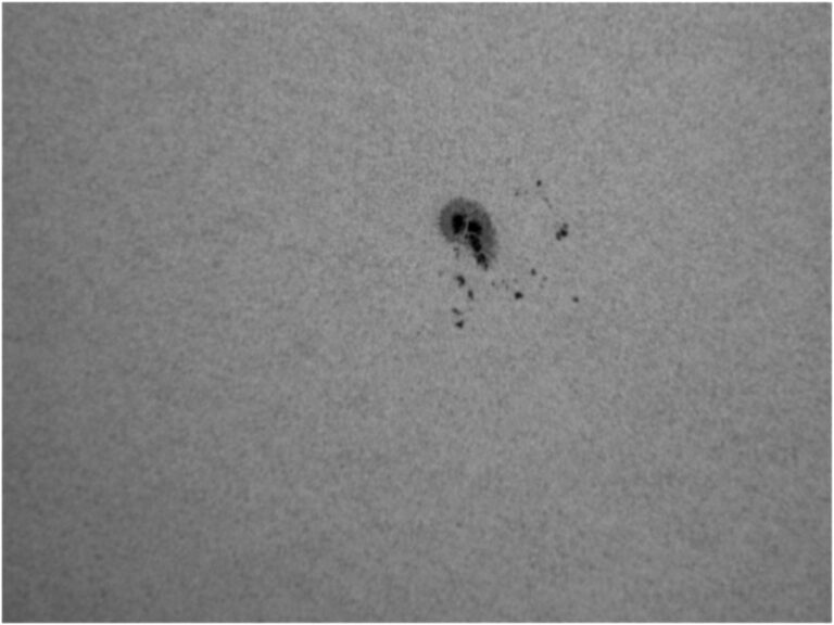 Macchia solare 2542
