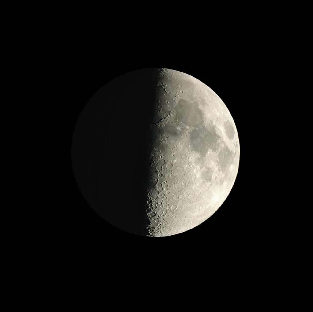 Luna con Luce Cinerea