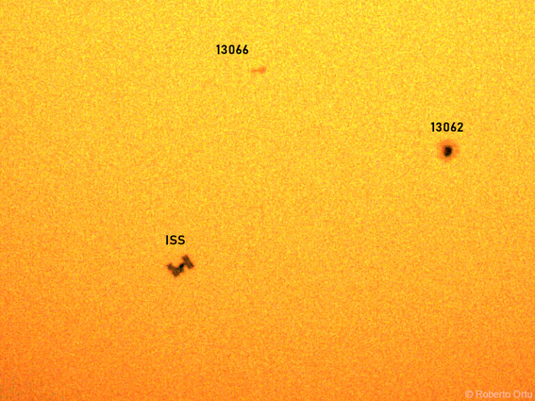 Transito della Stazione Spaziale Internazionale (ISS) davanti al Sole