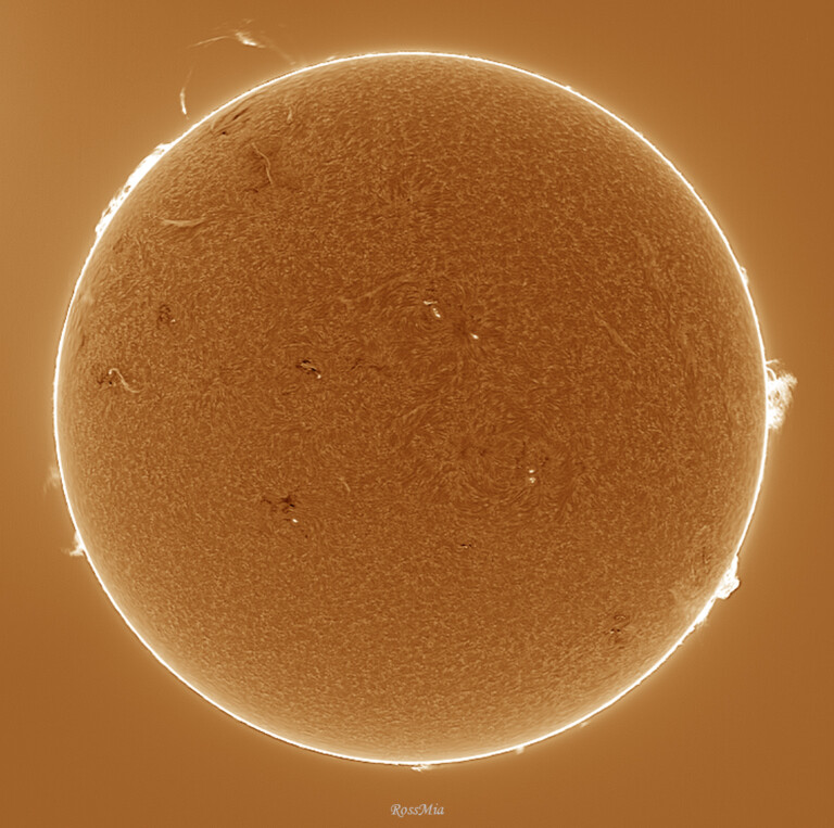 Bellissima protuberanza solare