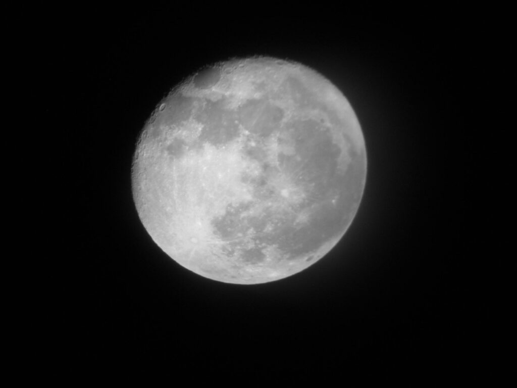 La Luna, più limpida che mai