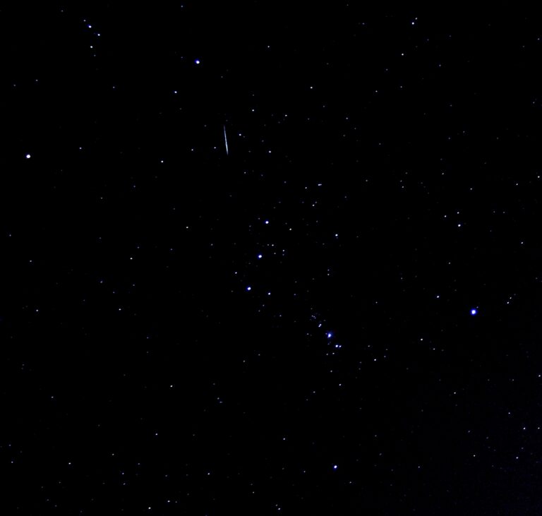 Stella cadente in Orione