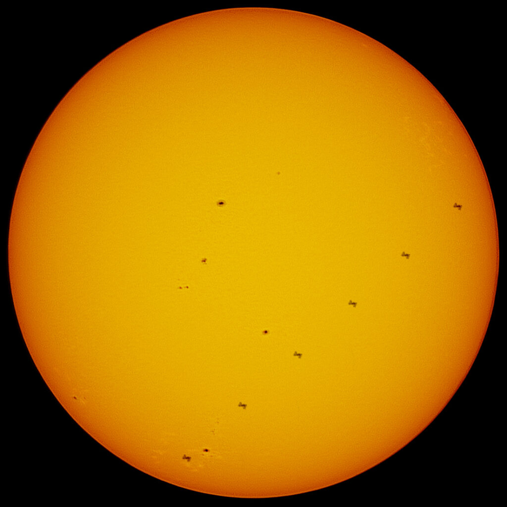 Primo Transito Solare della ISS
