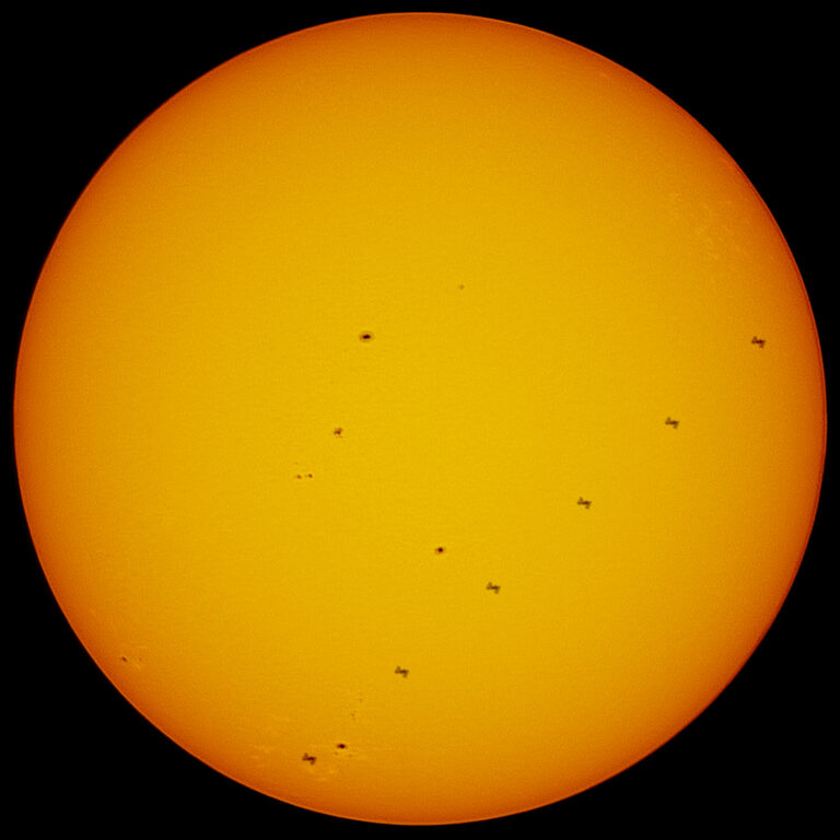 Primo Transito Solare della ISS
