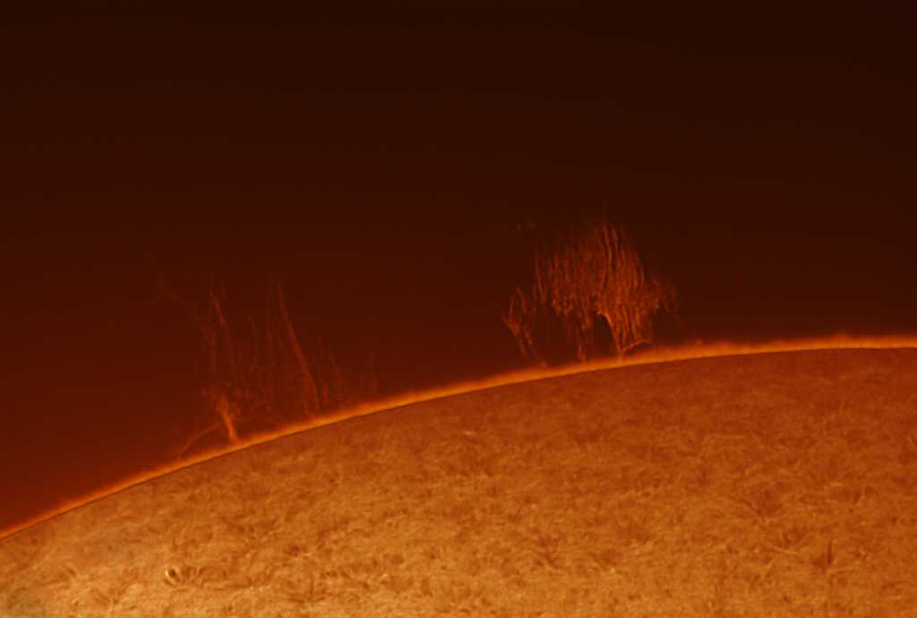 Varie protuberanze solari