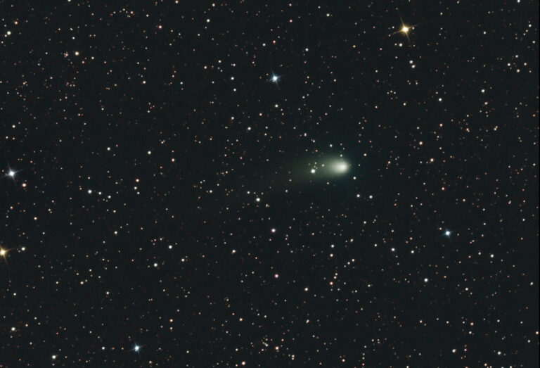 Cometa C/2017 T2 PANSTARRS.