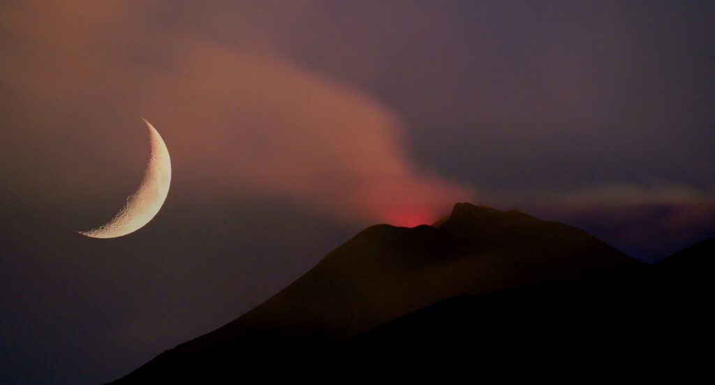 luna sul vulcano