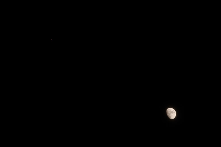 Congiunzione Luna – Marte _ Luna con Maniglia d’Oro – Golden Handle – 25 novembre 2020